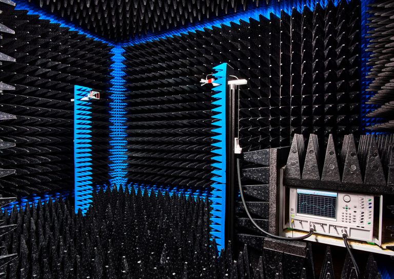 RF SPIN anechoic chamber with an antenna measurement setup